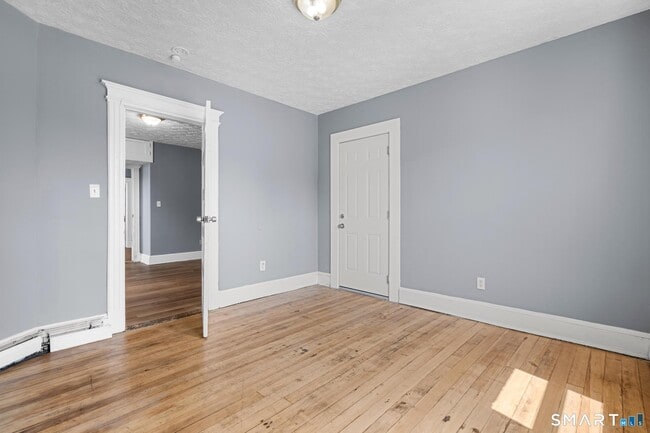Building Photo - 66 Standish St