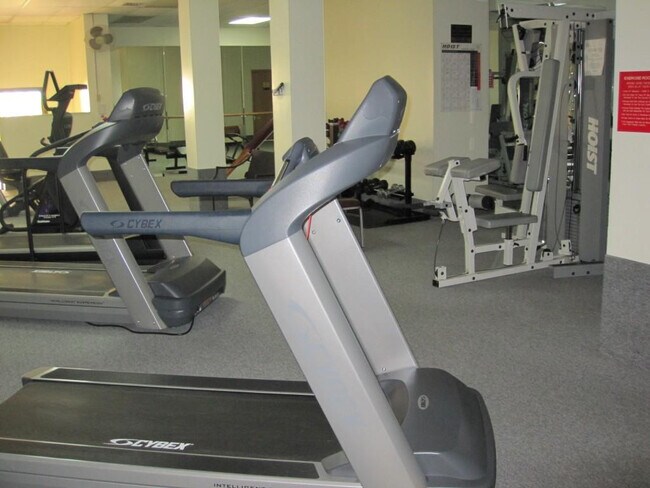 Building Photo - 3800 S Ocean Dr