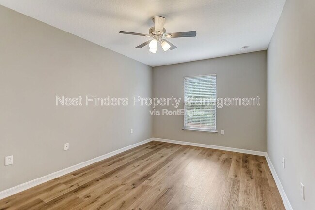 Building Photo - 172 King Arthur Ct