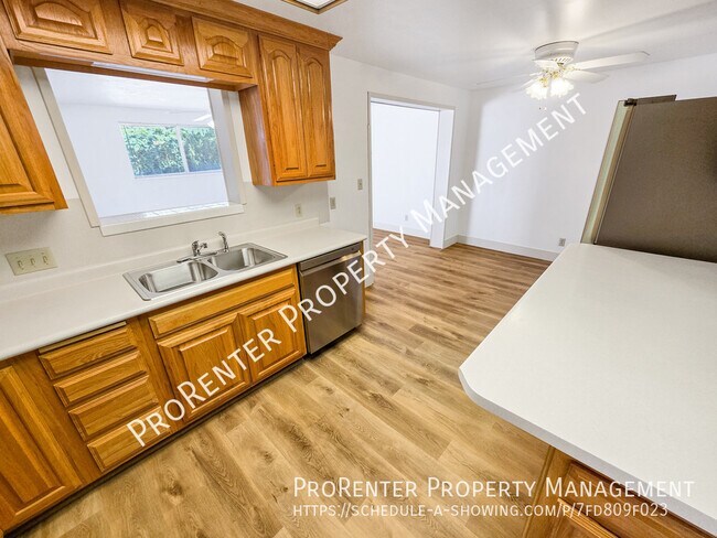 Building Photo - 1280 N 325 E