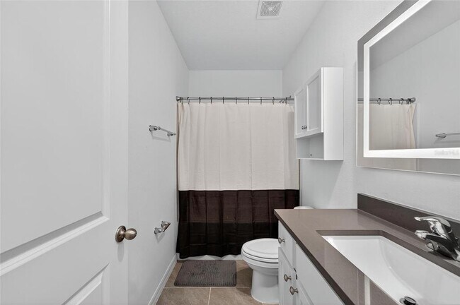 Building Photo - 3504 White Dandelion Ct
