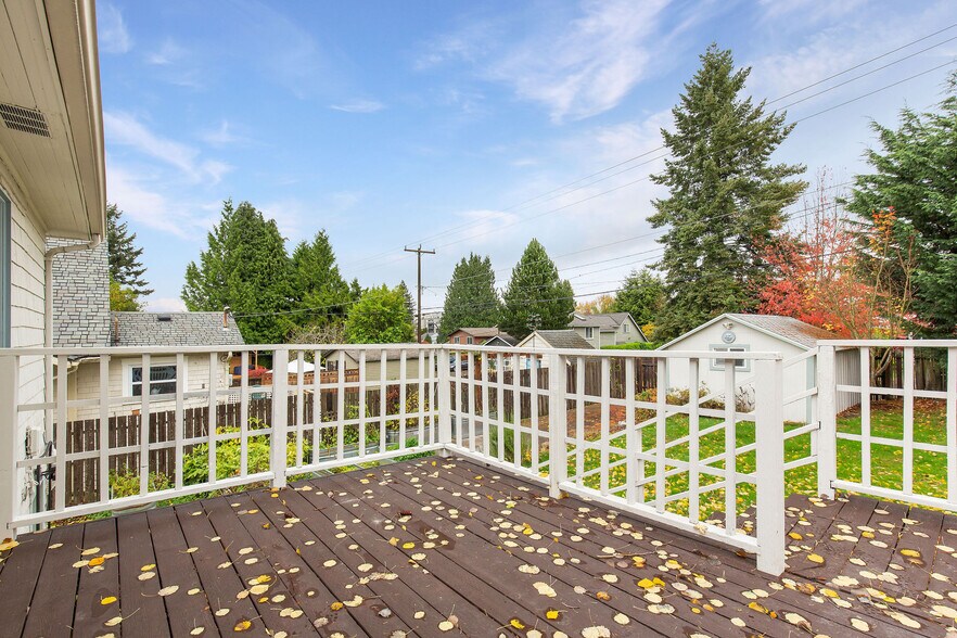 Building Photo - 6350 37th Ave SW