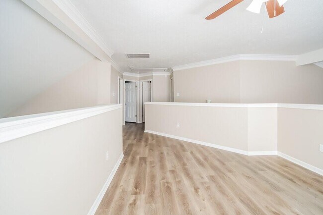 Building Photo - 8027 Oceanside Dr