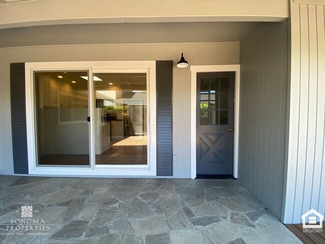 Building Photo - Charming 2bd/2ba House in Downtown Sonoma!