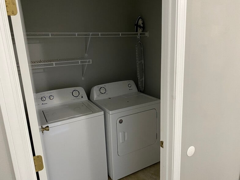 Building Photo - 61 Meadow Ridge Loop