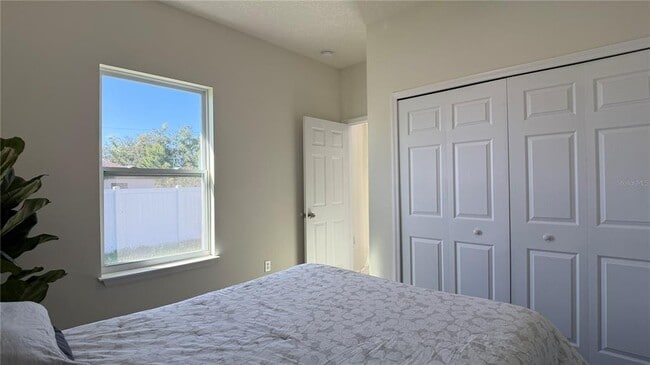 Building Photo - 2129 Hibiscus Pl