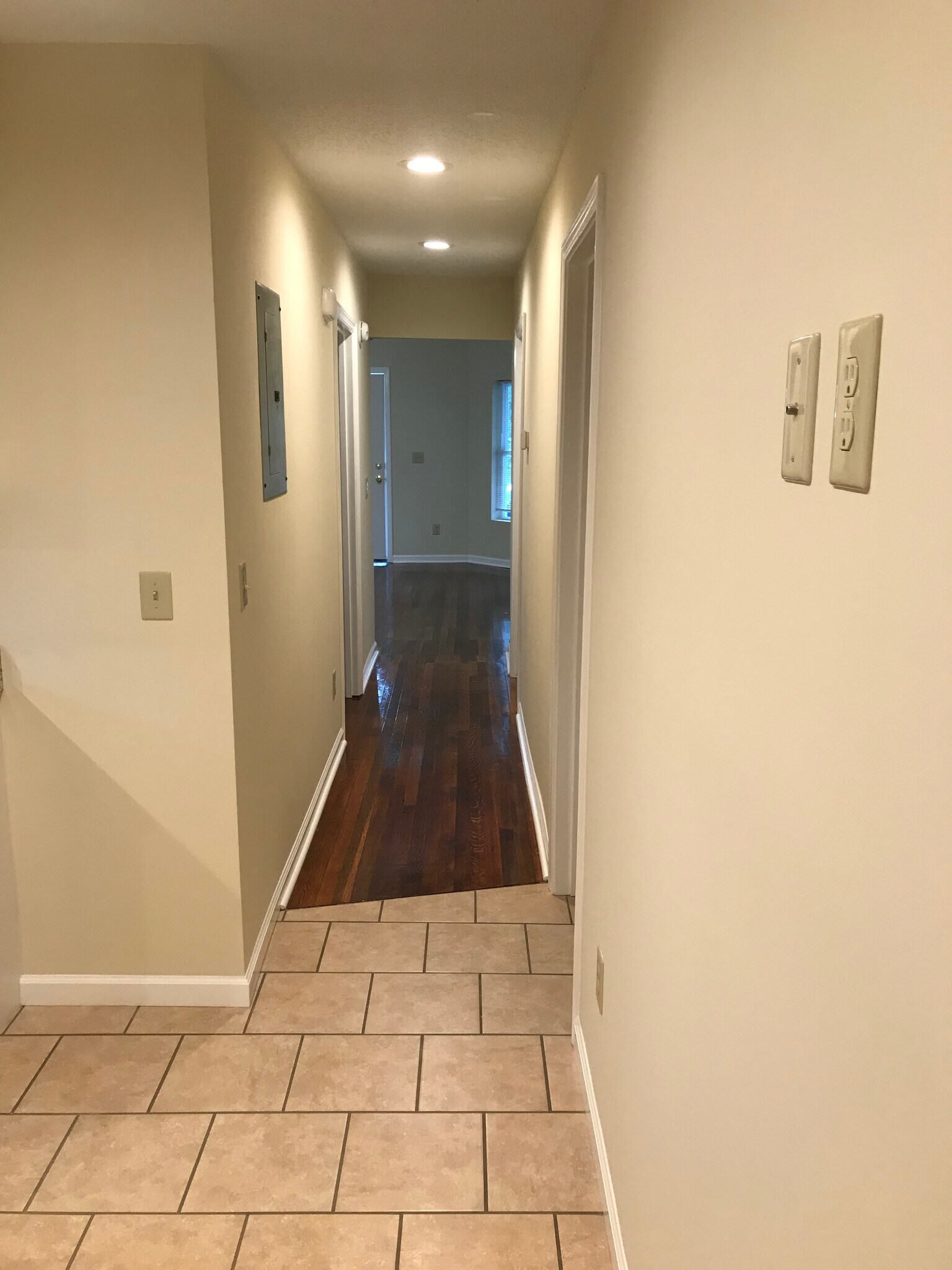 Building Photo - 201 W Locust St