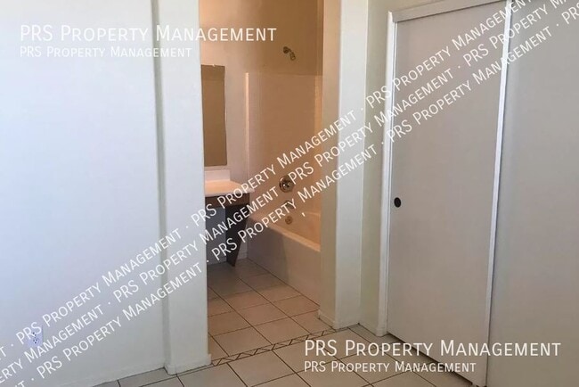 Building Photo - 46110 W Sheridan Rd