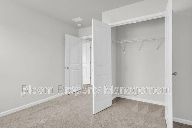 Building Photo - 803 Lilyford Ln
