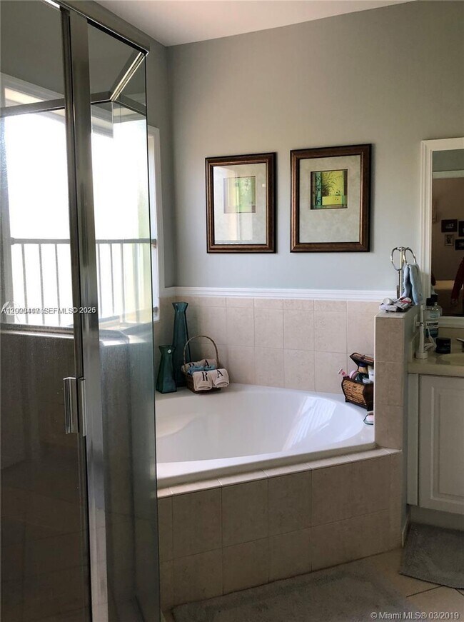 Building Photo - 867 SW 155th Ct