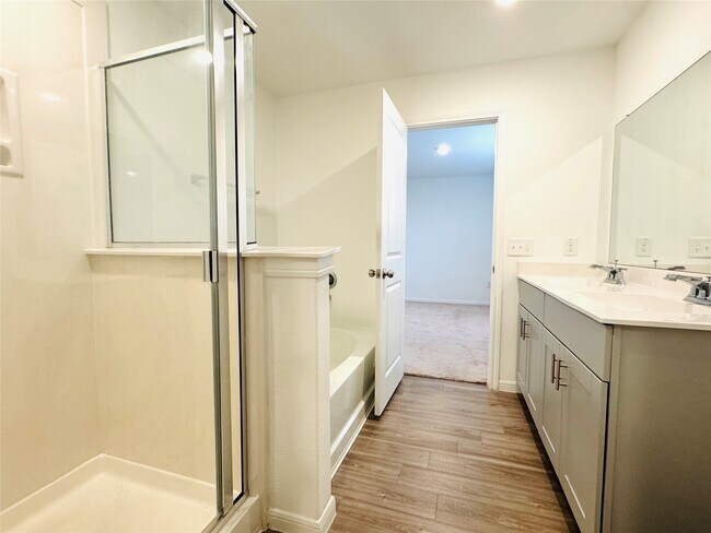 Building Photo - 1040 Greenshank Dr