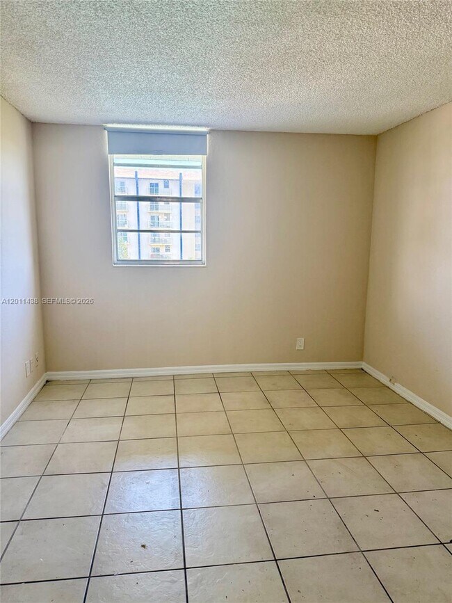 Building Photo - 801 NW 47th Ave