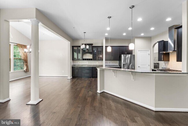 Building Photo - 7570 Arundel Woods Dr