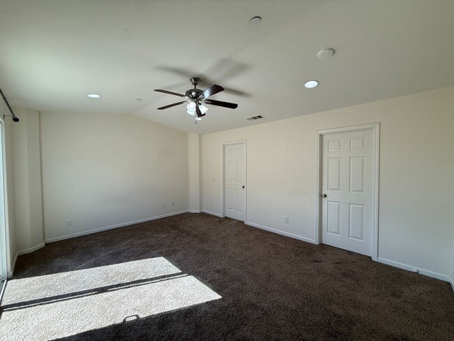 Building Photo - Centrally Located Large Two Story Home on ...