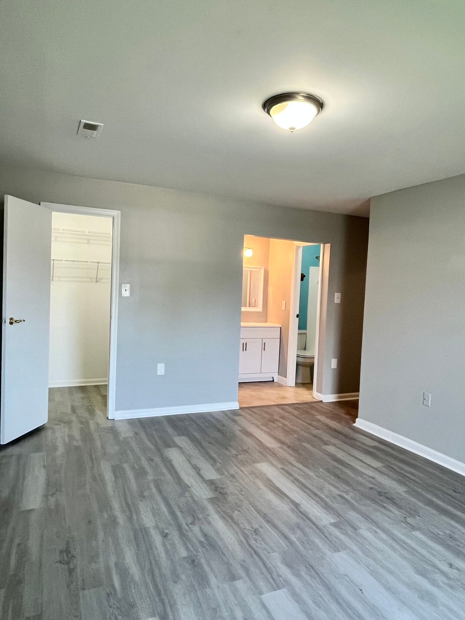Building Photo - 7572 Belle Grae Dr