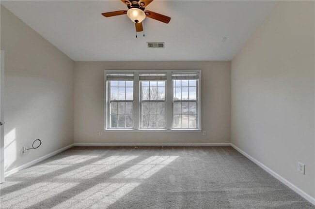 Building Photo - 4006 Edgecomb Dr