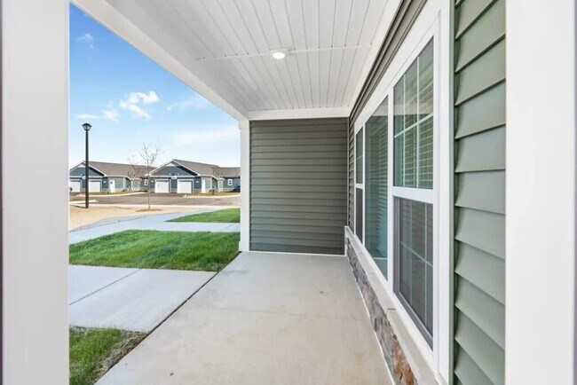 Building Photo - 1840 Sugaree Ln