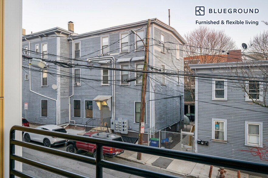 Building Photo - 3 Hawkins St