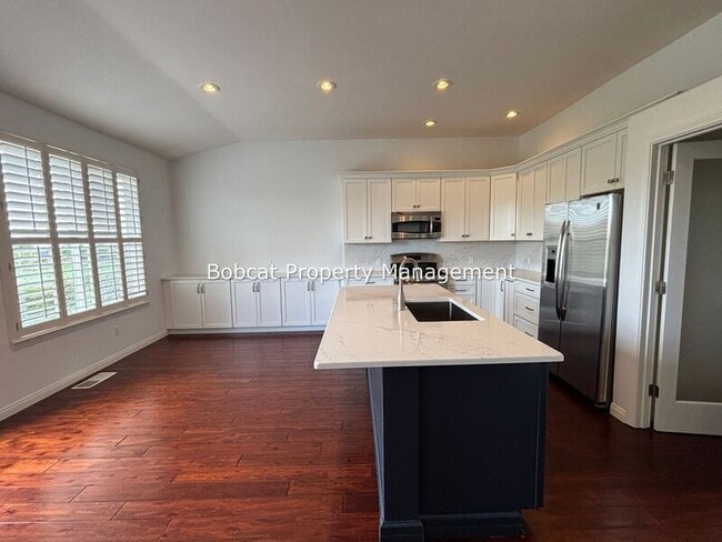 Building Photo - 1626 Evergreen Dr