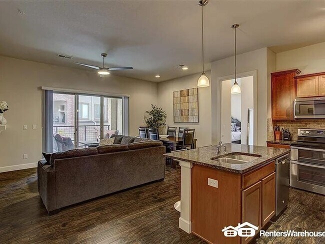 Building Photo - 301 Inverness Way S