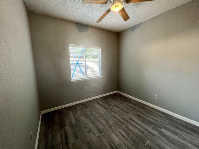 Building Photo - 8035 Trail Side Dr