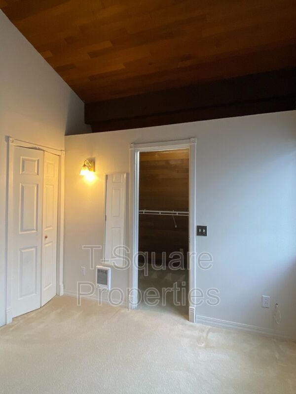 Building Photo - 5115 159th Ave NE