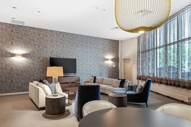 Building Photo - 1120 S 2nd St