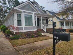 Building Photo - Harbor Club, Carriage Ridge - 3bd/2.5ba