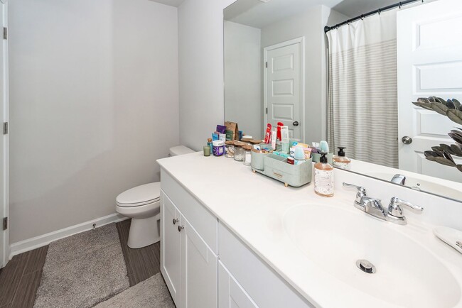 Building Photo - 3 Bedroom 2.5 Bath Single Family Home in W...