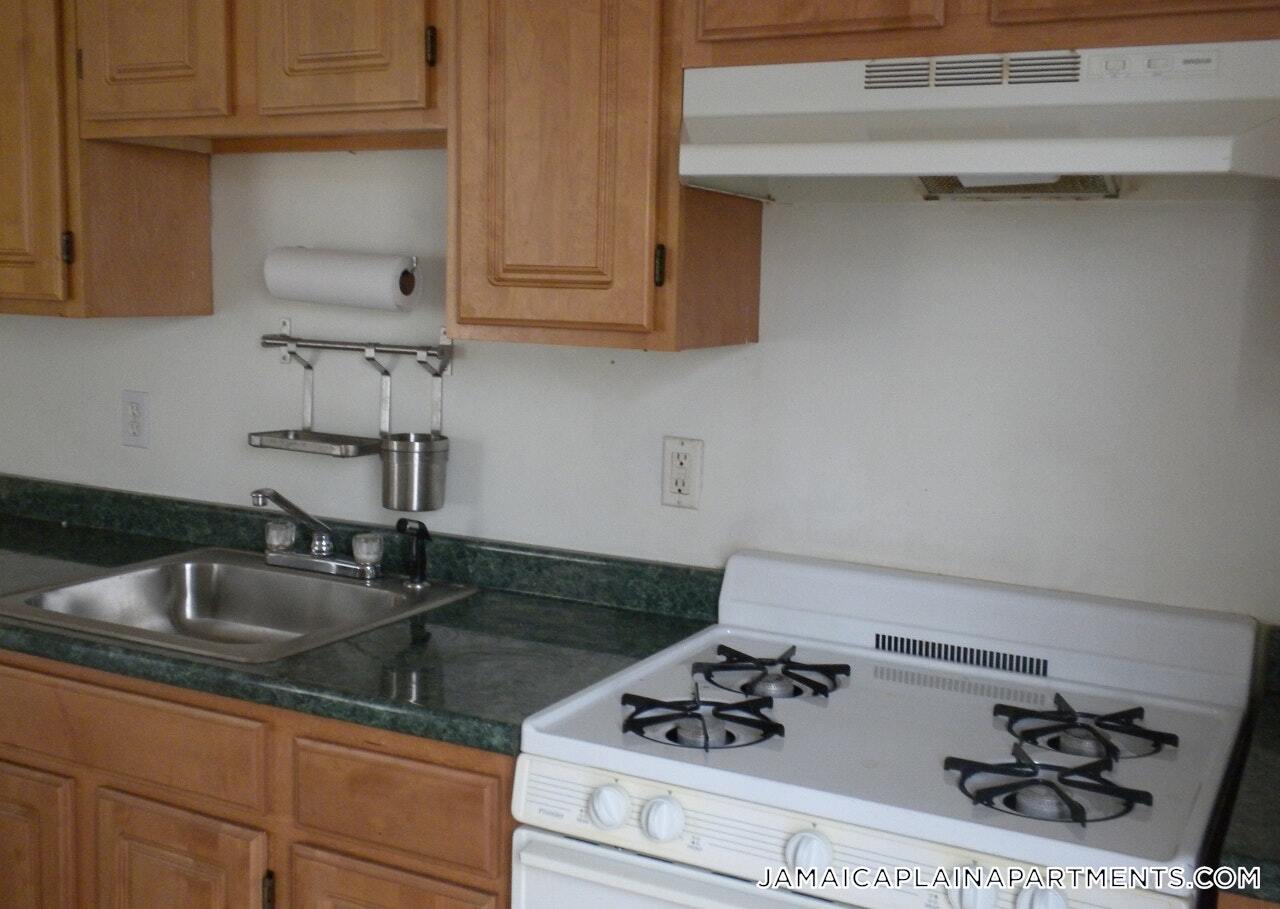 Building Photo - 339 Centre St