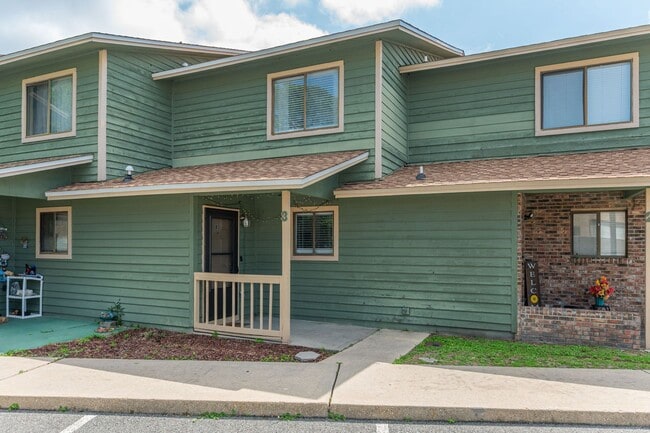 Building Photo - Stunning 2 Bedroom Townhouse in Fort Walto...