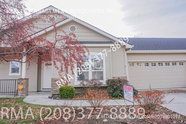 Primary Photo - 2 Bedroom Townhouse in SE Boise off Broadw...
