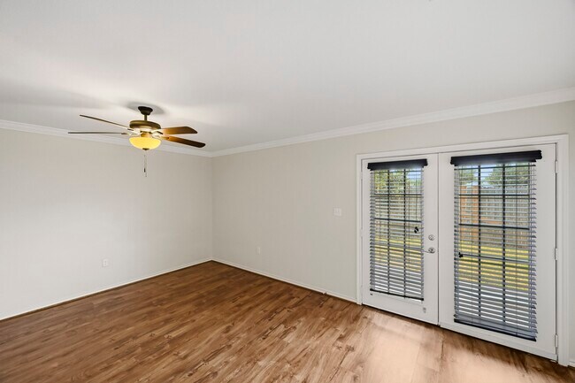Building Photo - 16250 Indian Mill Dr