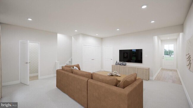 Building Photo - 135 Heyford Dr