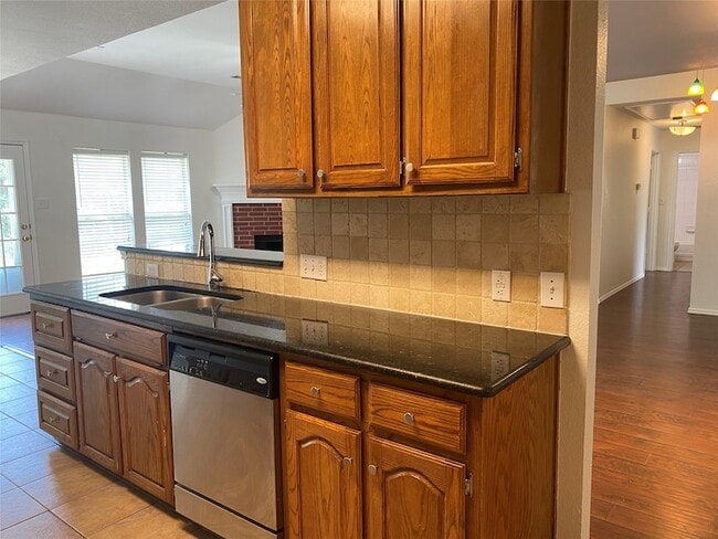 Building Photo - 2324 Treyburn Ct