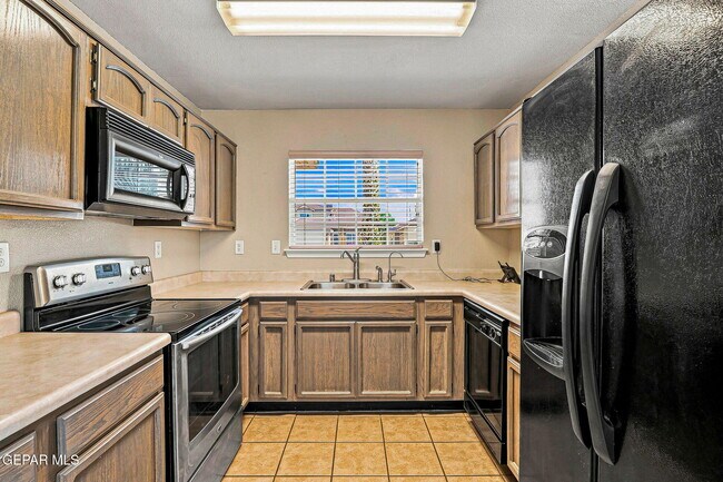 Building Photo - 5657 Rick Husband Dr