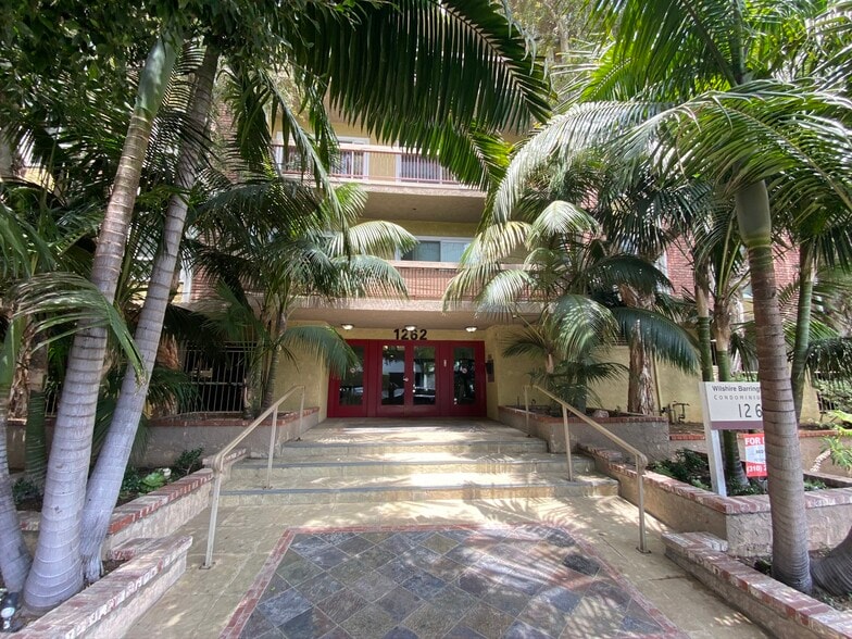 Building Photo - 1262 S Barrington Ave