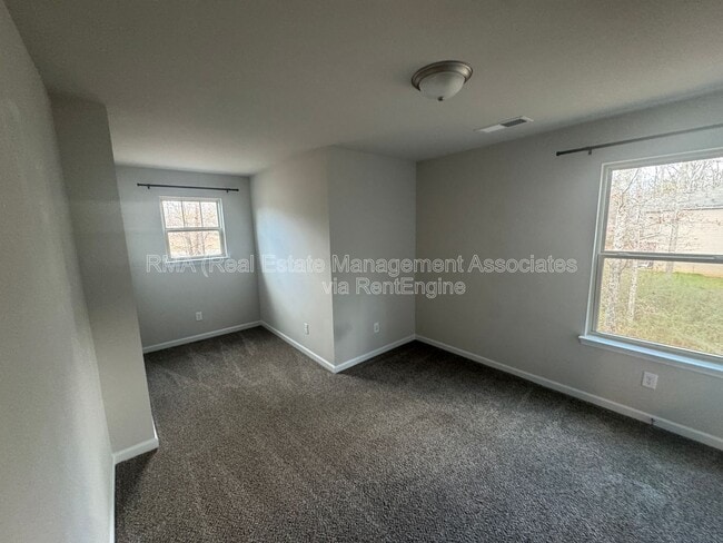 Building Photo - 2495 Barnesville Rd