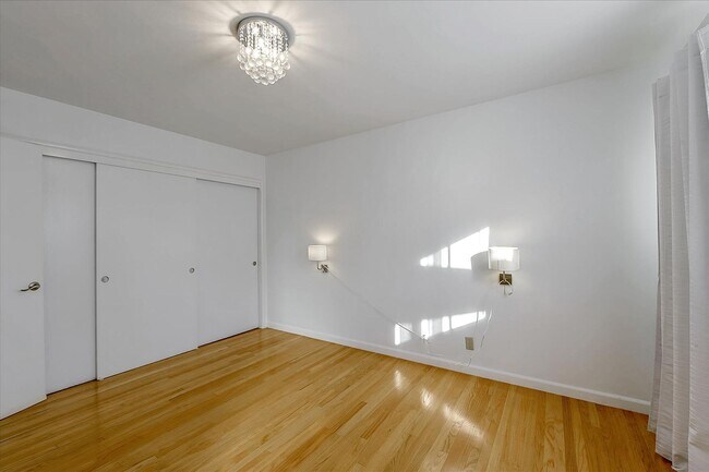 Building Photo - MID-CENTURY MODERN ON WILLOW GLEN BORDER -  SPACIOUS LOT