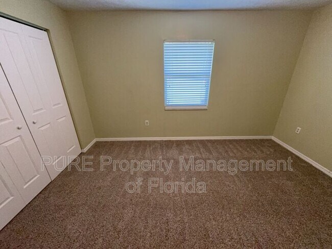 Building Photo - 9 Banyan Course Run