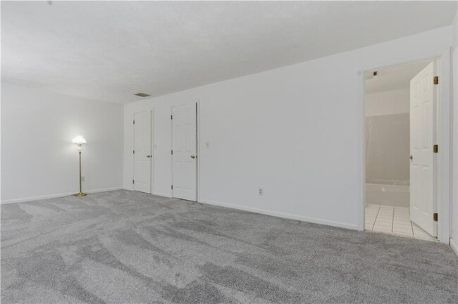 Building Photo - 39 Waterview Dr