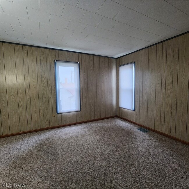 Building Photo - 141 Highland Ave