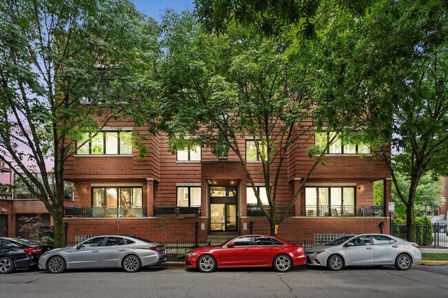 Building Photo - 1952 N Honore St