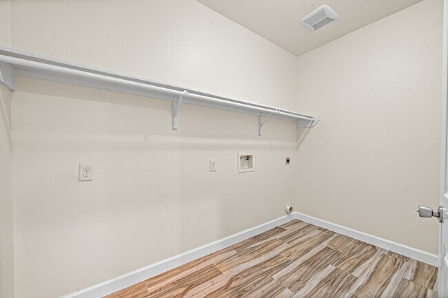 Building Photo - 15623 Harris Canyon Ln
