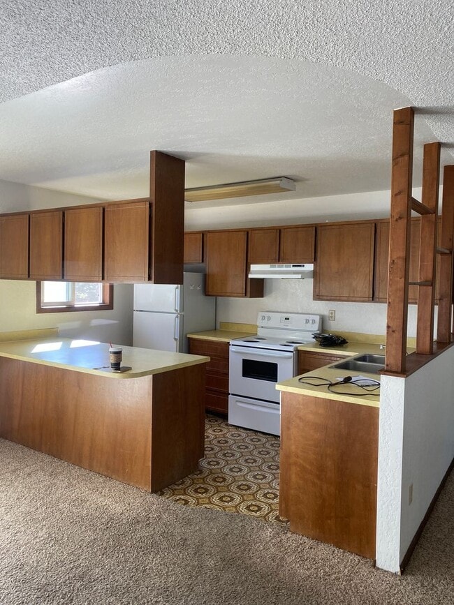 Building Photo - 2030-2040 NW Friel Street