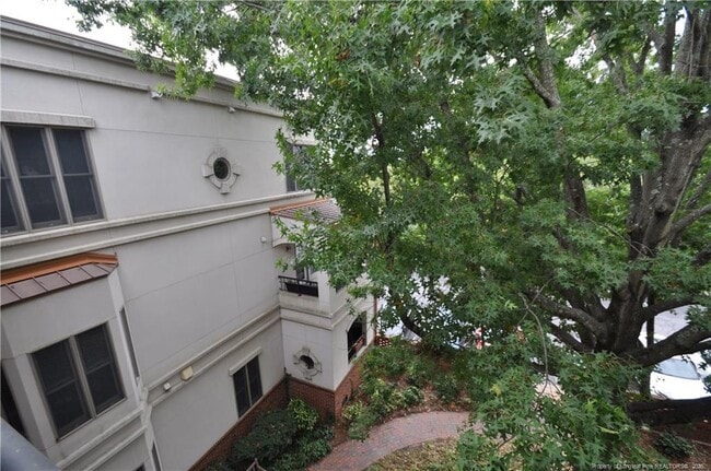 Building Photo - 258 E Davie St