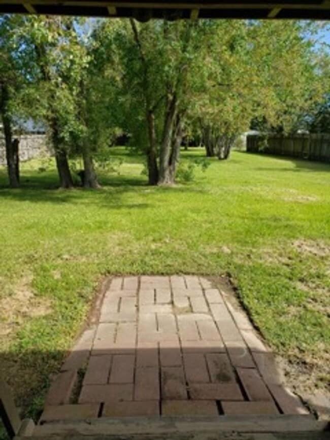 Building Photo - NISD HOME