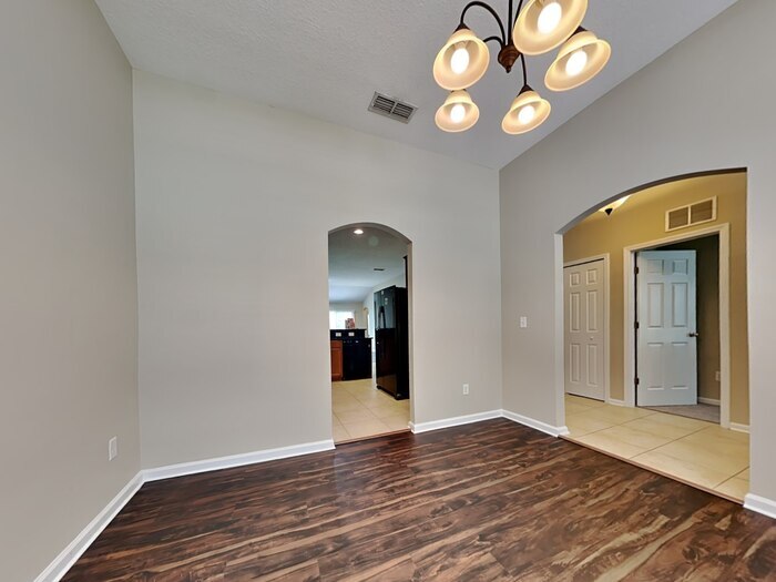 Building Photo - 83195 Purple Martin Dr