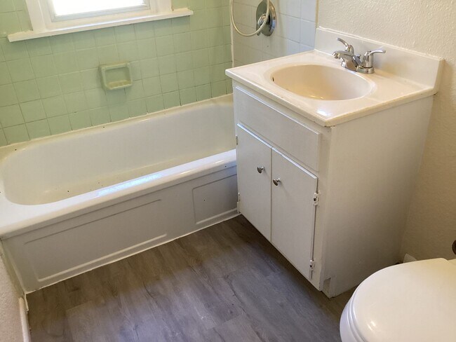 Building Photo - 7122-7124 W. Silver Spring Dr.