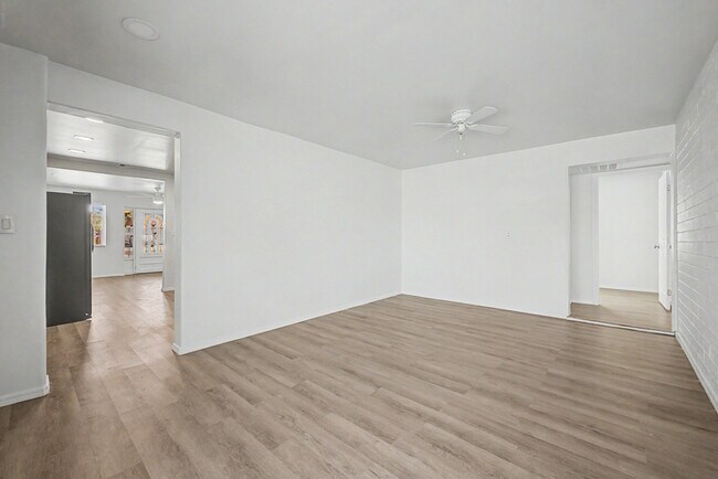 Building Photo - 2045 E Orange St.